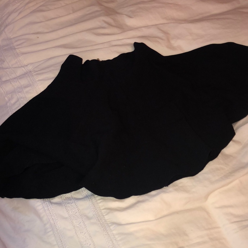 Flowy black skirt